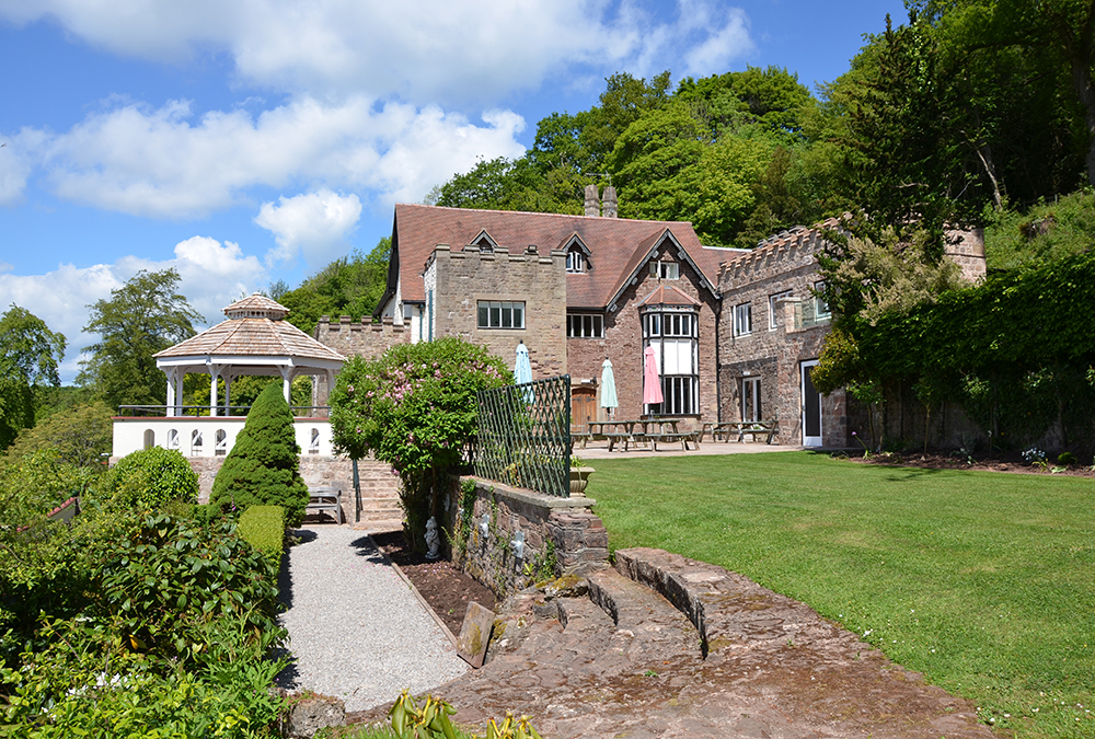 Caer Llan House